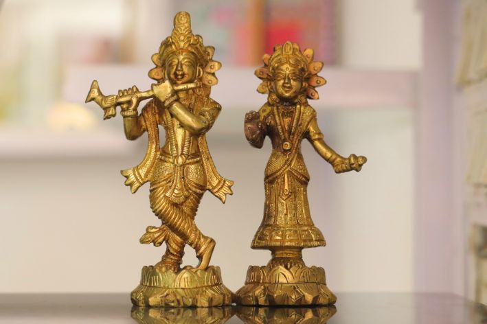 GIFTS AND DEVOTIONAL PARAPHERNALIA