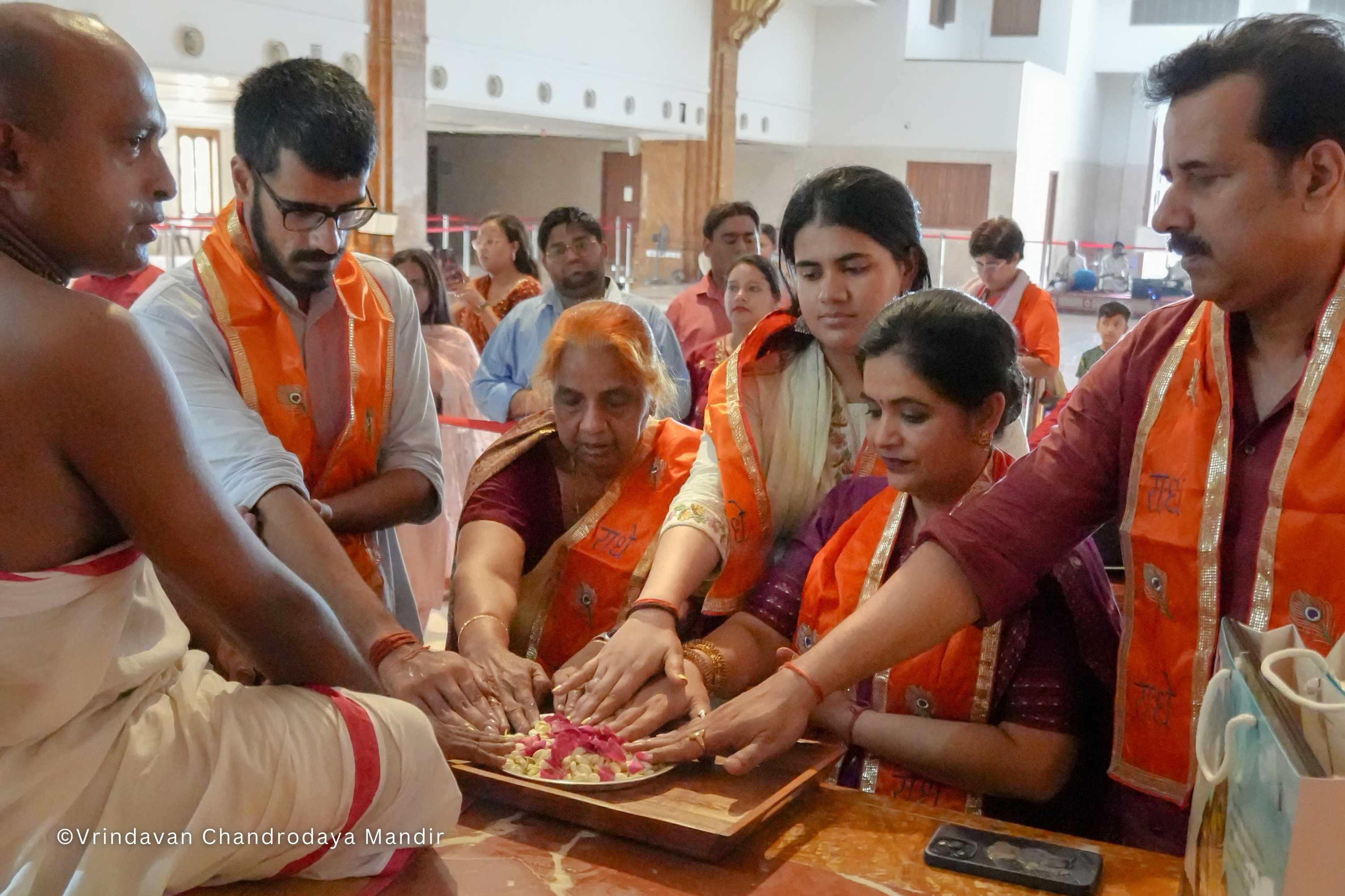 Smt. Pankaj Bhadouria, a popular TV host and India's first MasterChef, visited Vrindavan Chandrodaya Mandir early this week.