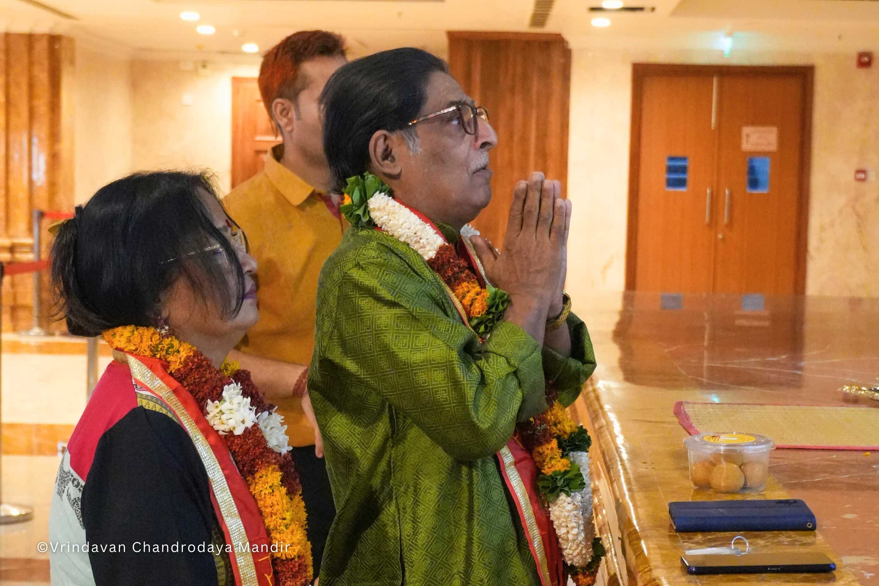 Sri Prasun Mukherjee, a popular Bengali singer visited Vrindavan Chandrodaya Mandir