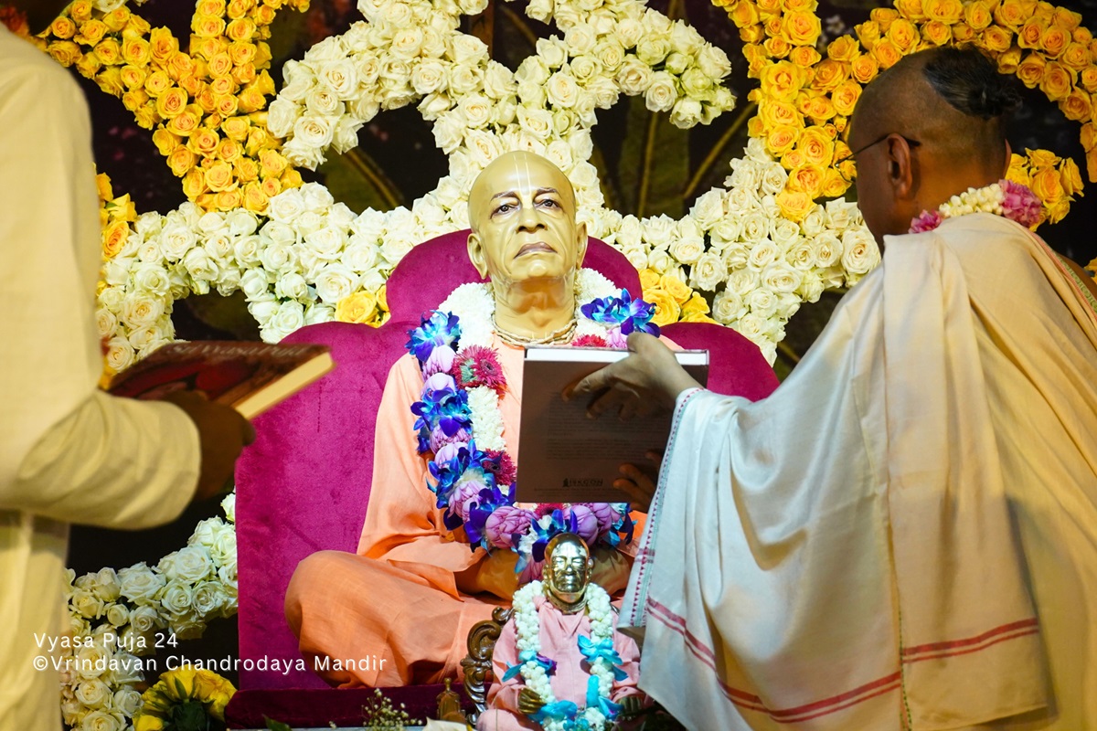 Vyasa Puja, the auspicious appearance day of Srila Prabhupada