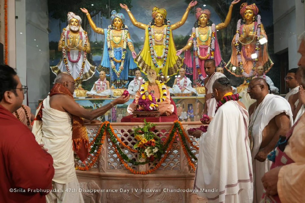 Glimpses of Srila Prabhupada's 47th Disappearance Day Celebrations by Vrindavan Chandrodaya Mandir at Sri Radha Damodar Mandir.