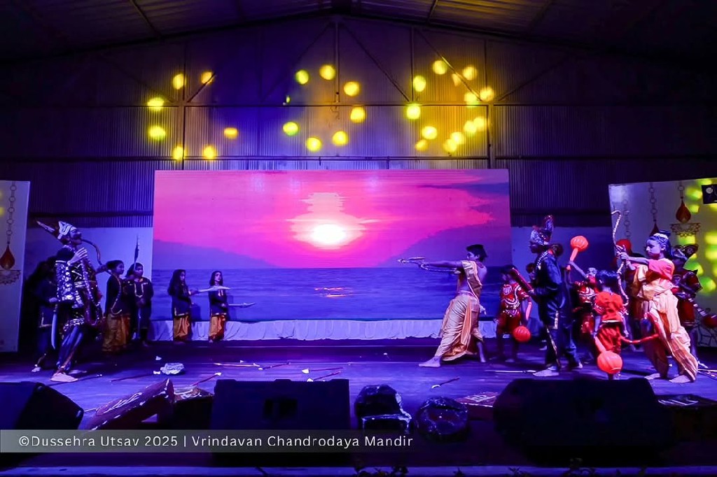 Dussehra Utsav was celebrated at Vrindavan Chandrodaya Mandir