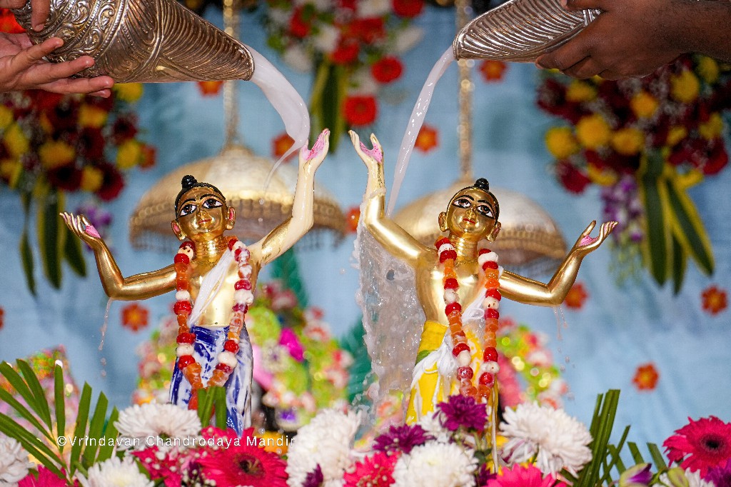 Celebrations of Sri Nityananda Trayodashi